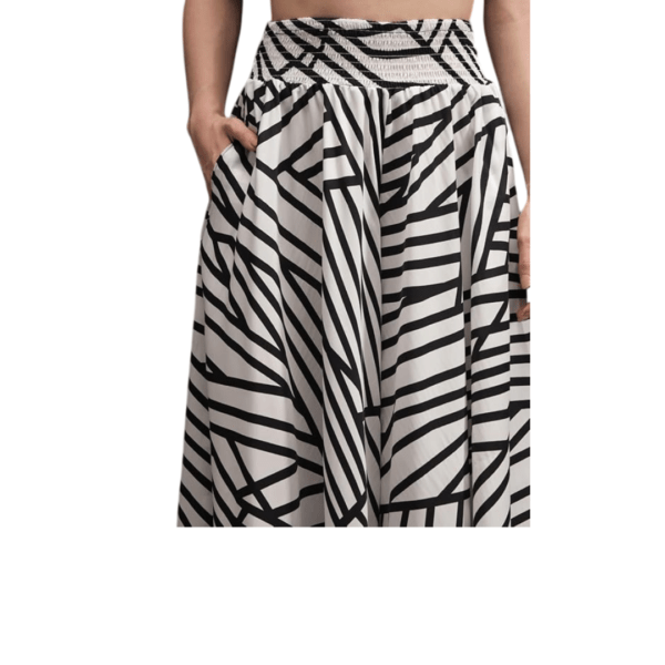 Women Printed Flared Piazo - Image 3
